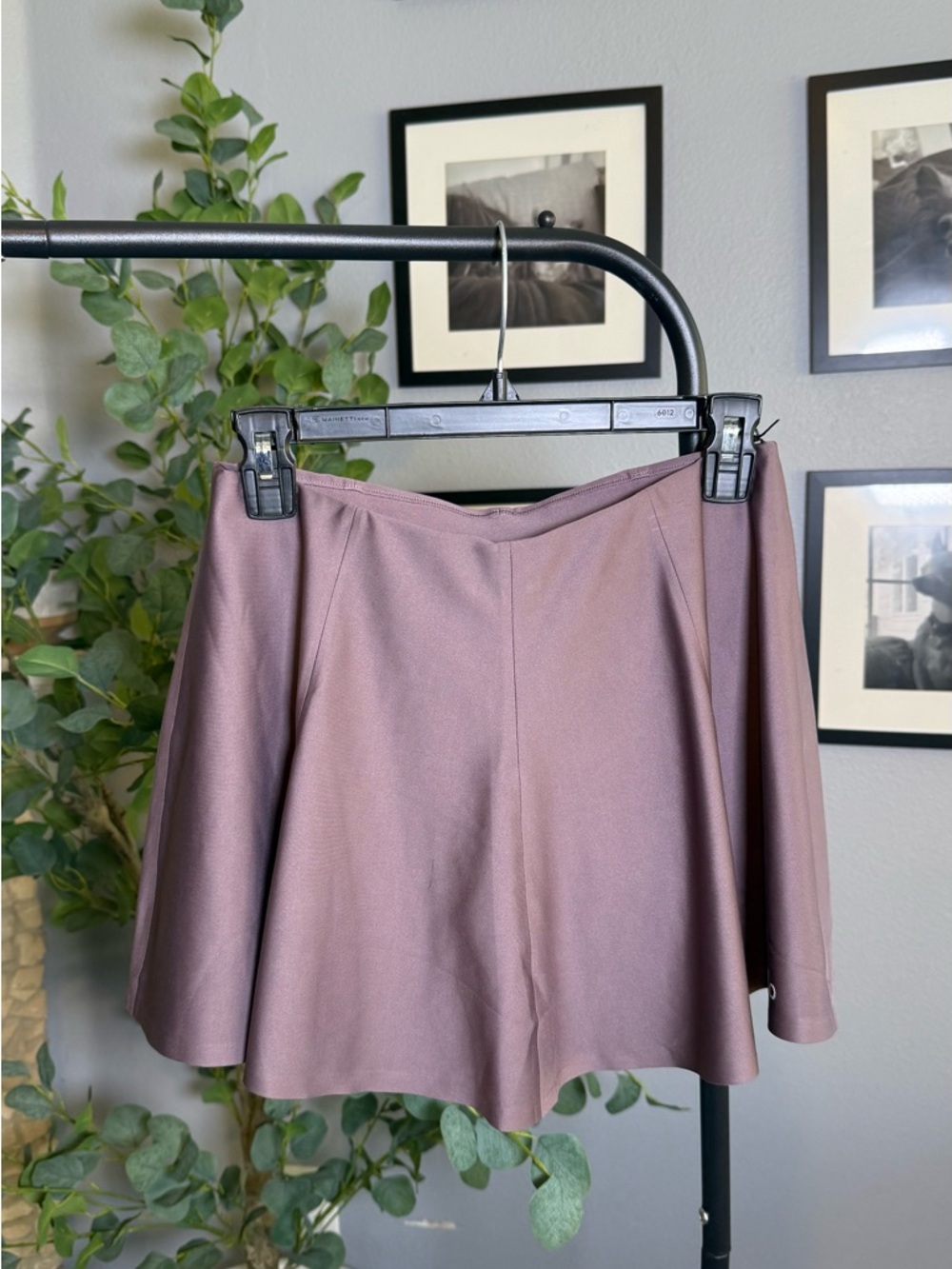 ALO Yoga Raisinette Satin Tennis Skirt in Dusty Mauve